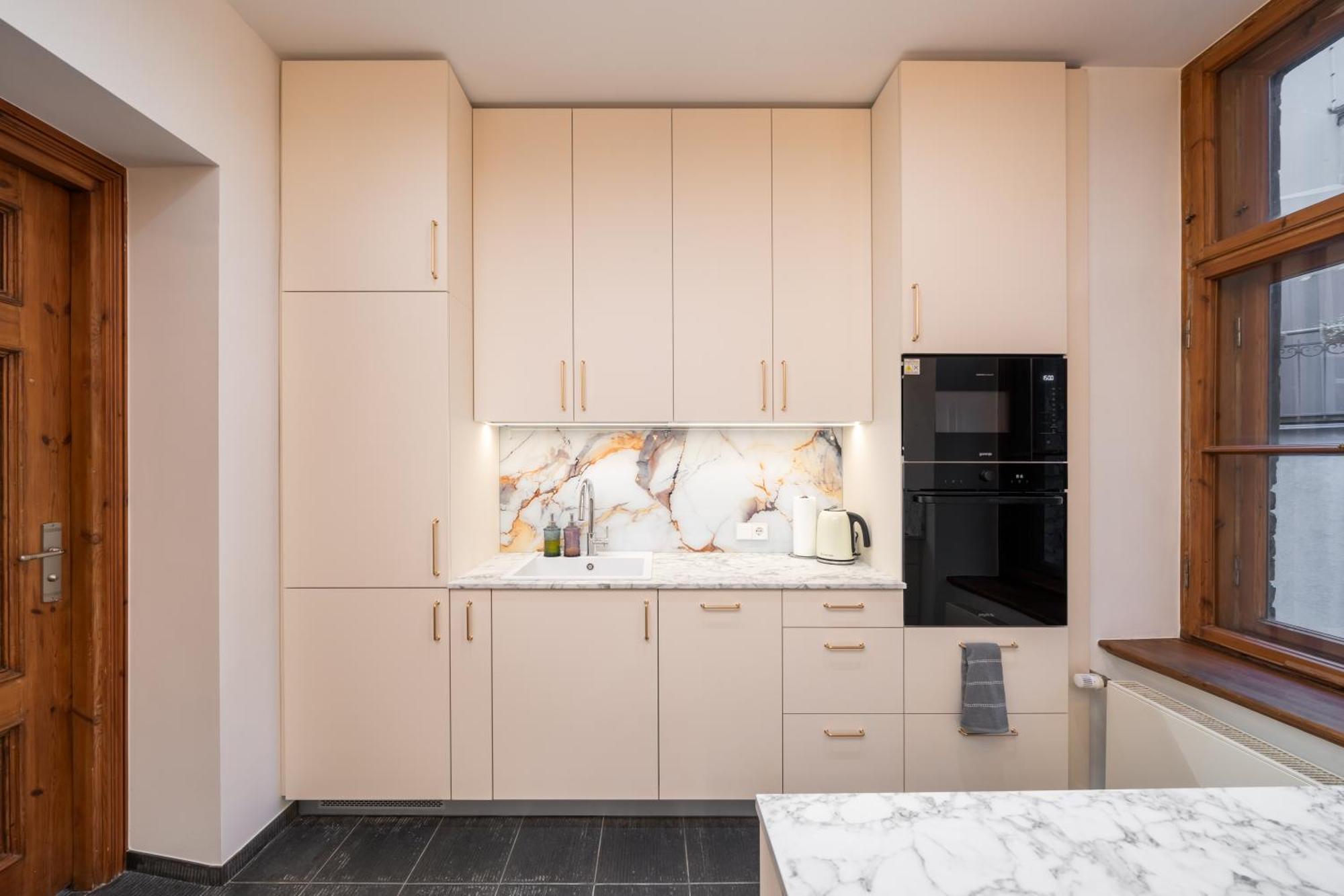 Appartamento Soleil - Shine Of The Old Town, Parking & Sauna