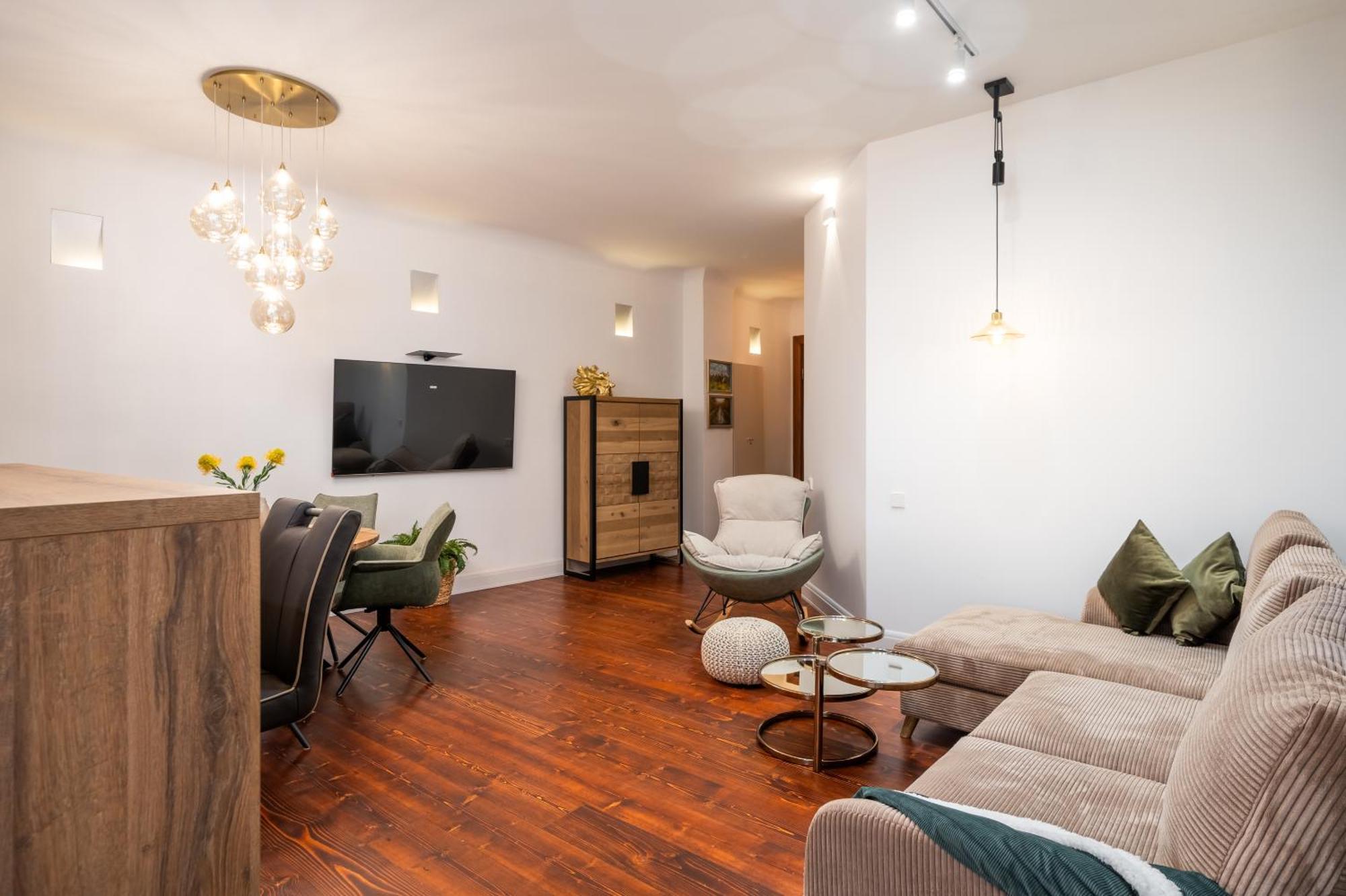 Appartamento Soleil - Shine Of The Old Town, Parking & Sauna